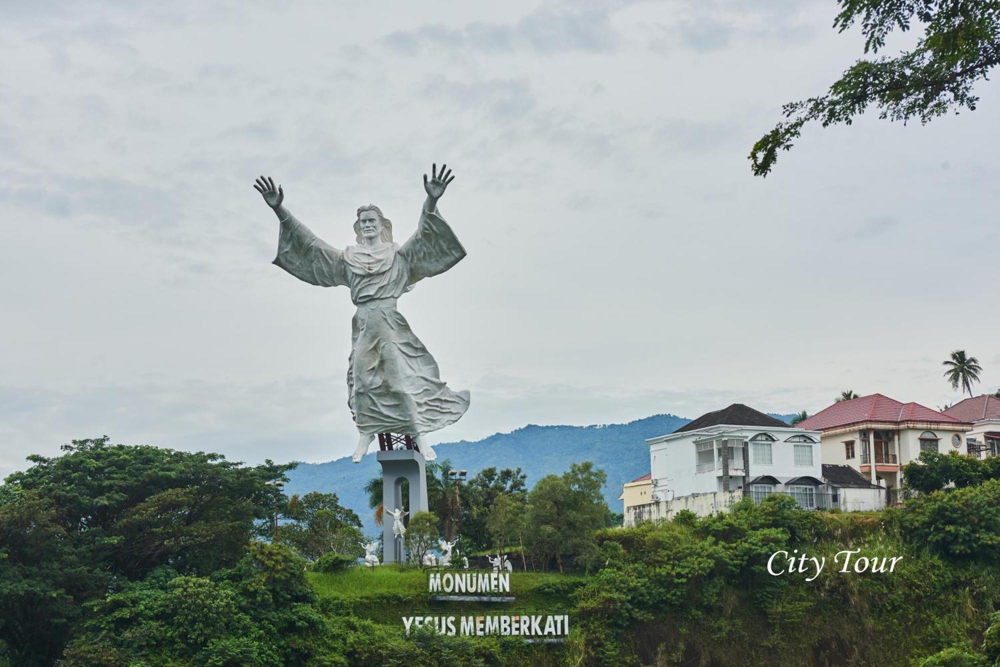 Cocotinos Manado Hotel Ngoại thất bức ảnh